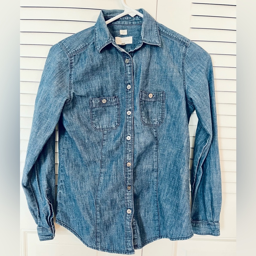 LOFT Chambray Everyday Button Up-Softened